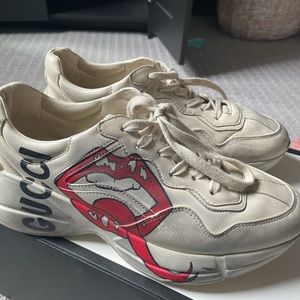 Authentic gucci sneakers